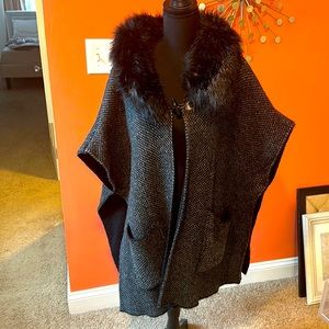 Steve Madden, Knit cape